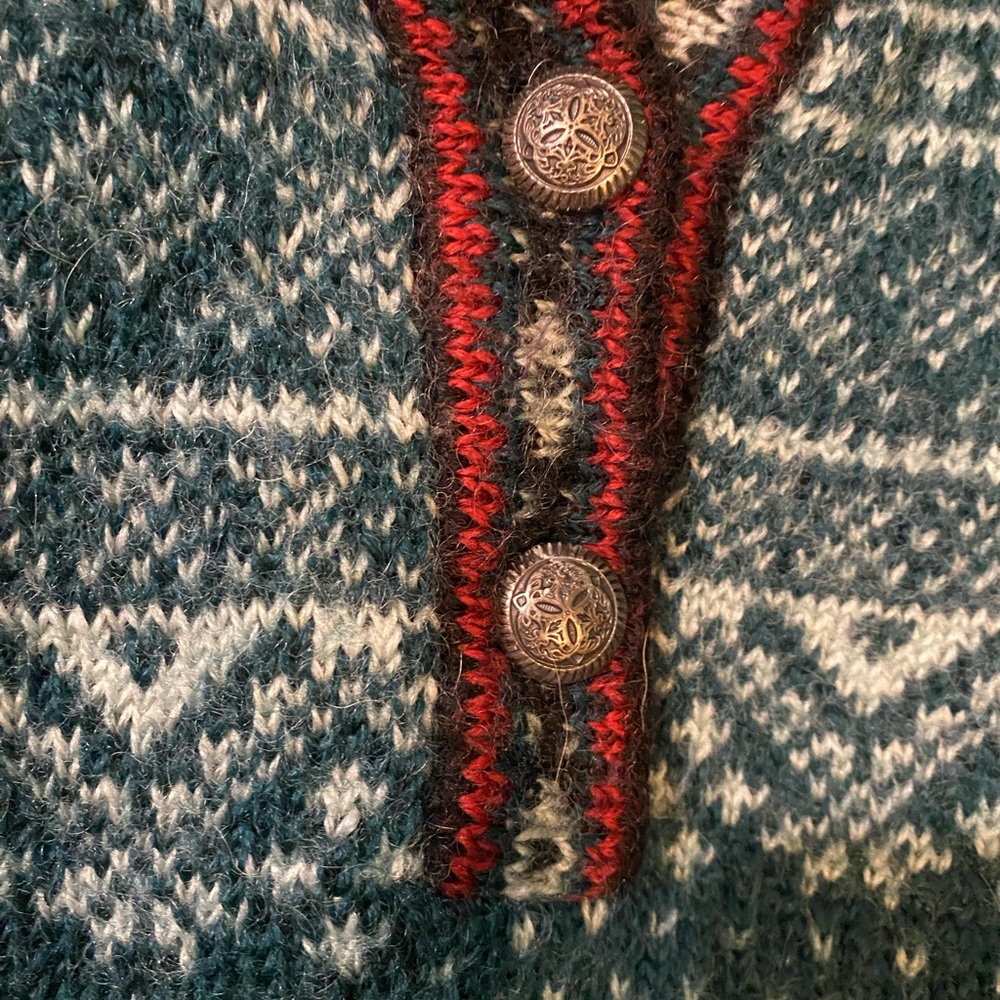 L.L. Bean Women's Wool Sweater Green, Black, Red - Picture 2 of 6